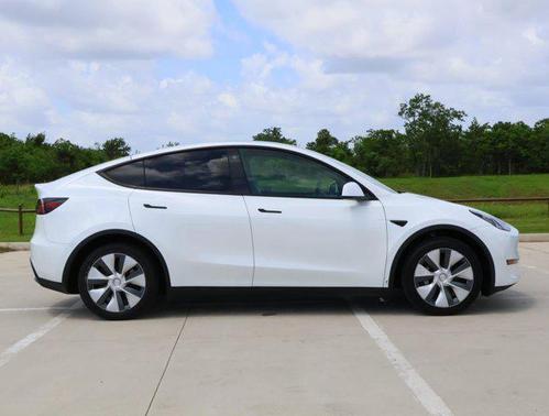 2023 Tesla Model Y Long Range Dual Motor All-Wheel Drive