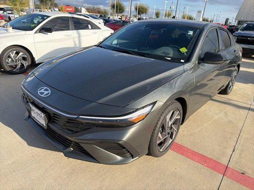 2025 Hyundai ELANTRA Sport