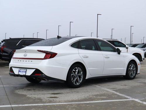 2022 Hyundai SONATA SEL