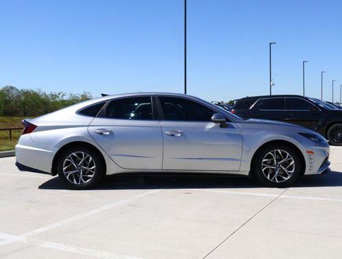 2021 Hyundai SONATA SEL