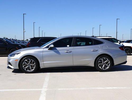 2021 Hyundai SONATA SEL