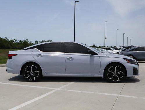 2023 Nissan Altima SR FWD
