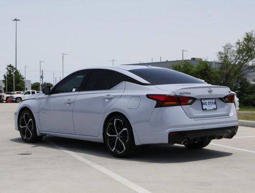 2023 Nissan Altima SR FWD