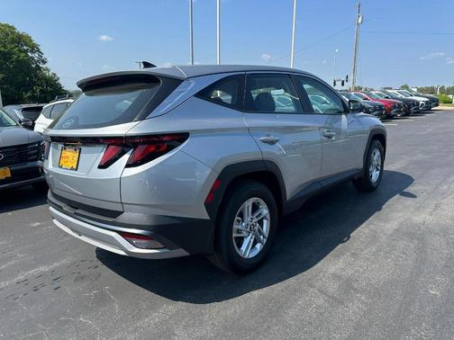 2026 Hyundai TUCSON SE