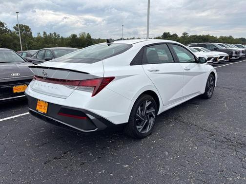 2025 Hyundai ELANTRA Sport