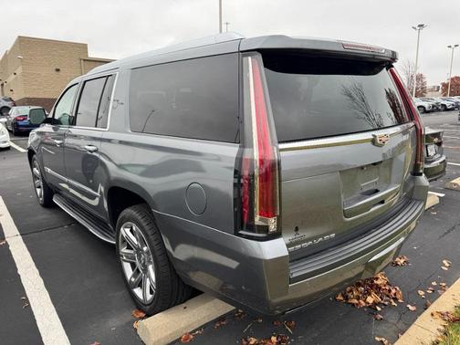 2019 Cadillac Escalade ESV Luxury