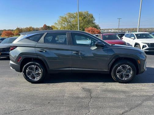 2026 Hyundai TUCSON Hybrid Blue SE