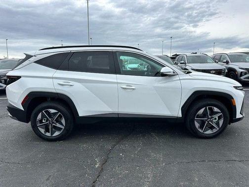 Serenity White Pearl 2026 Hyundai TUCSON SEL Premium