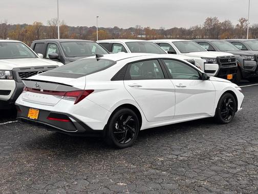 2026 Hyundai ELANTRA Sport