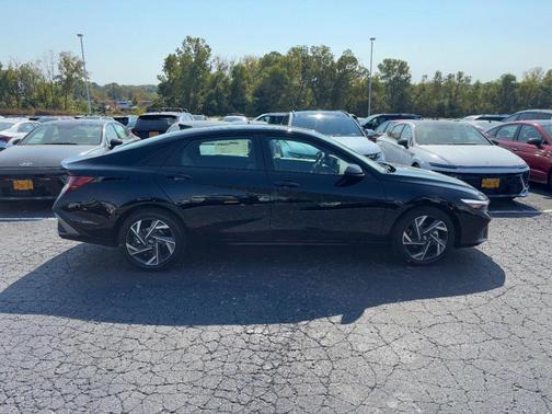 2025 Hyundai ELANTRA Sport
