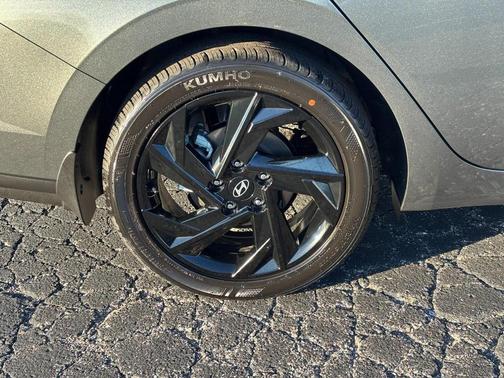 2026 Hyundai ELANTRA Sport