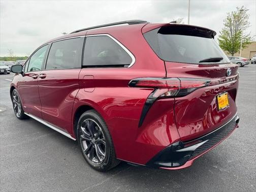 2021 Toyota Sienna XSE 7 Passenger