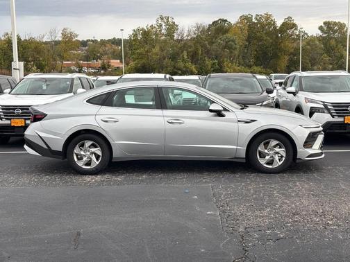 2026 Hyundai SONATA SE