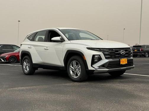2025 Hyundai TUCSON SE