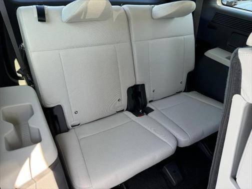 2025 Hyundai SANTA FE SE
