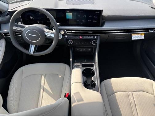 2026 Hyundai SONATA SEL