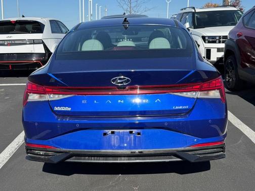 2023 Hyundai ELANTRA Limited