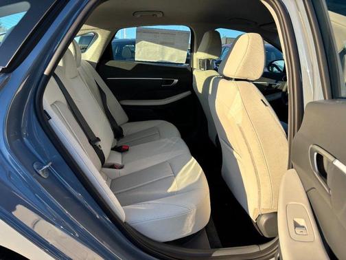 2026 Hyundai SONATA SE