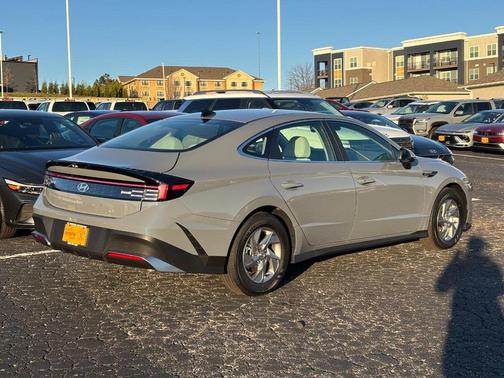 2026 Hyundai SONATA SE