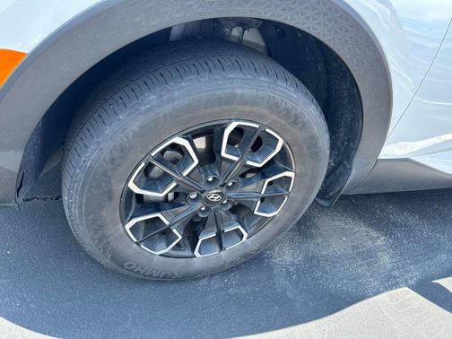 Atlas White 2023 Hyundai SANTA CRUZ SEL Premium