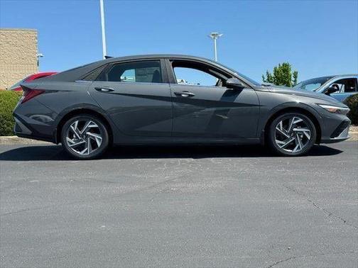 Ecotronic Gray 2025 Hyundai ELANTRA HEV Limited
