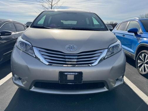 2017 Toyota Sienna Limited Premium