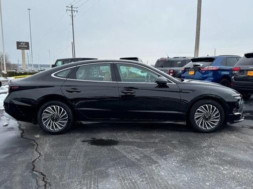 2024 Hyundai SONATA Hybrid Limited