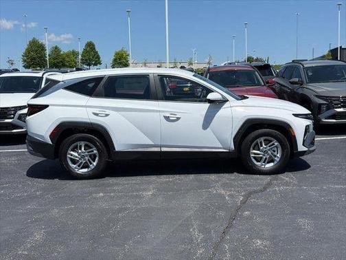 Serenity White Pearl 2026 Hyundai TUCSON SE