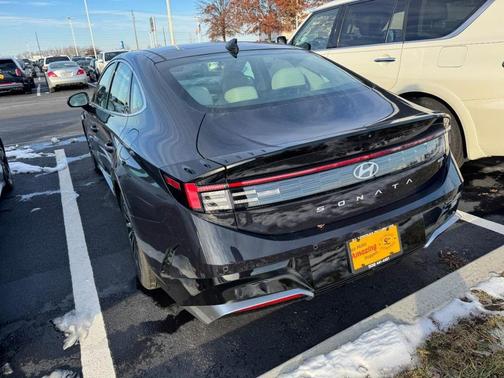 2024 Hyundai SONATA Hybrid Limited