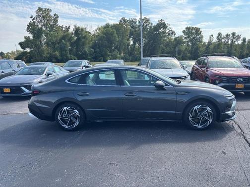 2025 Hyundai SONATA SEL