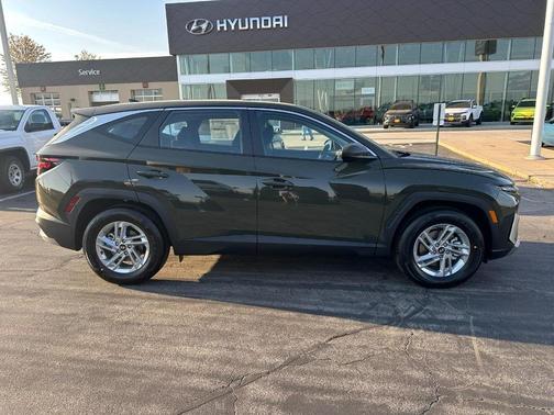 2026 Hyundai TUCSON SE