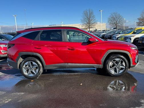 2025 Hyundai TUCSON SEL