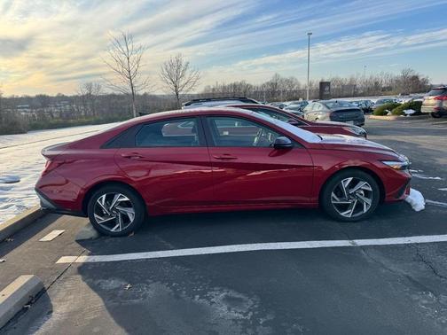 2025 Hyundai ELANTRA Sport