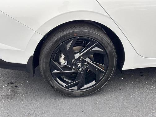 2026 Hyundai ELANTRA Sport