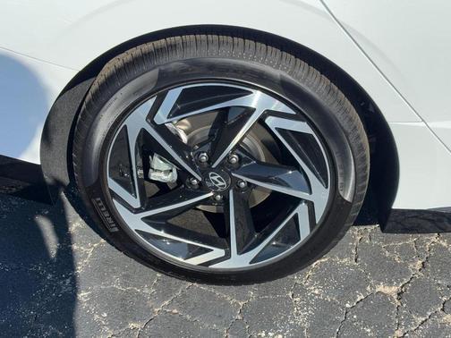 2026 Hyundai SONATA SEL