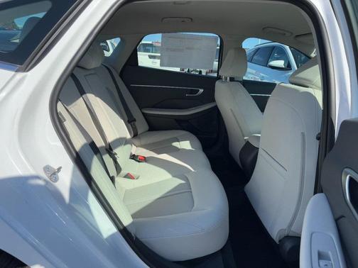 2026 Hyundai SONATA SEL