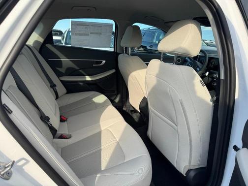 2026 Hyundai SONATA SEL