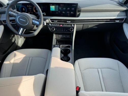 2026 Hyundai SONATA SEL