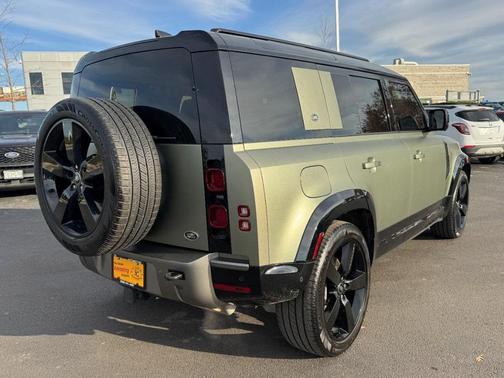 2022 Land Rover Defender 110 X-Dynamic HSE