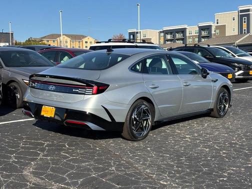 2026 Hyundai SONATA SEL