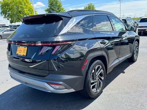 Phantom Black 2025 Hyundai TUCSON Limited
