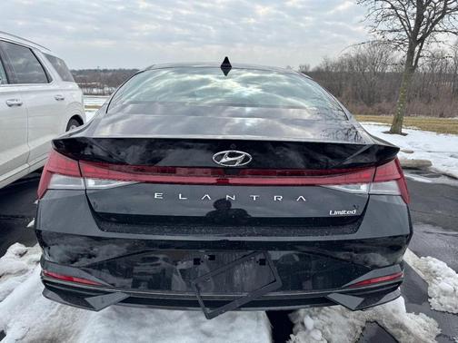 2023 Hyundai ELANTRA Limited