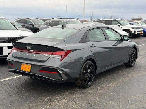 2026 Hyundai ELANTRA Sport