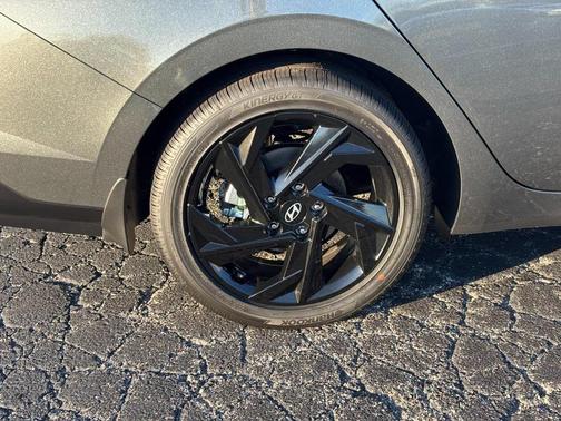 2026 Hyundai ELANTRA Sport