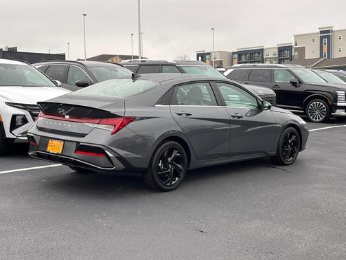 2026 Hyundai ELANTRA Sport