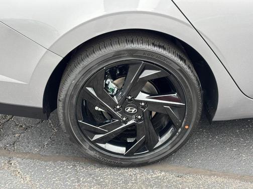 2026 Hyundai ELANTRA Sport