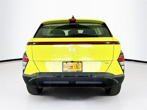 2025 Hyundai KONA SE