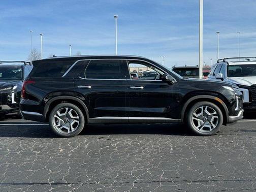 2025 Hyundai PALISADE SEL Premium