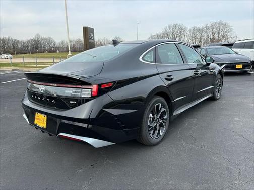 2025 Hyundai SONATA SEL
