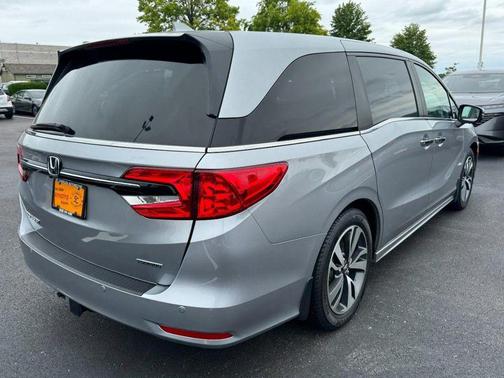 Lunar Silver Metallic 2021 Honda Odyssey Touring
